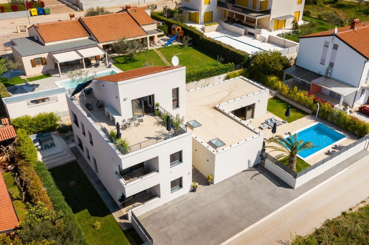 Belvedere Holidays Villas Novigrad  Екстер'єр фото